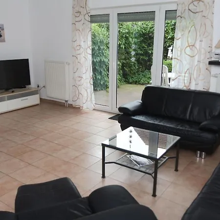 With 3 Bedrooms بيت للعطل هوكسيل